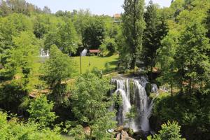 Apartments with parking space Donji Cerovac, Plitvice - 24434