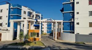 Ideal with a Jacuzzi, pool