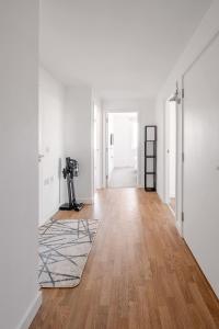 Exclusive 2 Bed Prime Location & Easy Transport