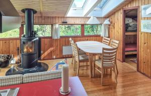 2 Bedroom Gorgeous Home In Ebeltoft