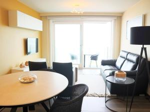 Coastal Comfort by the Sea