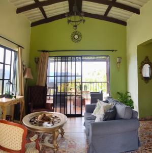 Colonial Suite Constanza