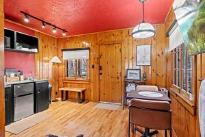 Timber Lodge #19