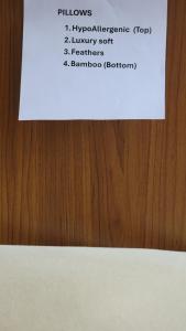 Charming - 2 bedrooms suite, 1 full bath & family room