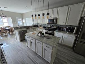 Luxurious Tomball Getaway