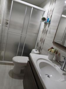 Habitación amueblada