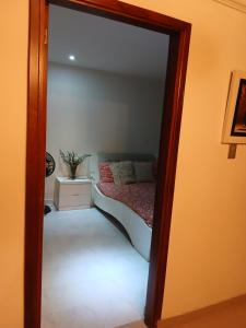 Habitación amueblada