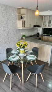 Apartamento cerca de Solca y Embajada Americana