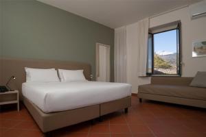 Club House Twin Room with Sofa and Balcony