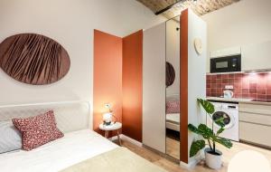 Cozy apartment in Akacfa st, Sun