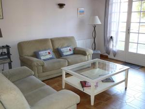 Maisons de vacances Maison bord de mer calme a Jard-sur-Mer avec grand jardin clos - FR-1-336-162 : photos des chambres