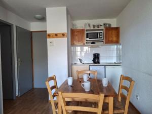 Appartement 2 Pièces au Pied des Pistes - FR-1-807-131