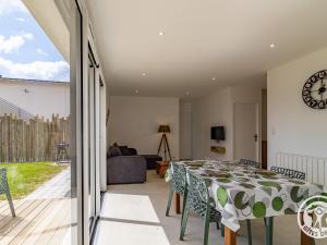 Gîte moderne avec jardin clos et animaux admis près de Nantes et Angers - FR-1-622-108