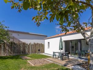 Maisons de vacances Gite moderne avec jardin clos et animaux admis pres de Nantes et Angers - FR-1-622-108 : Maison de Vacances