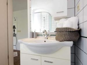 Blissful Bay Apartments Vrboska - One Bedroom Apartment with Balcony