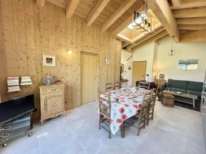 Appartement 3 Pièces, 4-6 Couchages, Vue Montagne, Parking Privé - FR-1-597-192