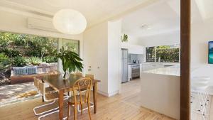 Killcare Beach View by HolidayCo