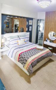 Manhattan plaza tower 1 with balcony,wifi,can cook