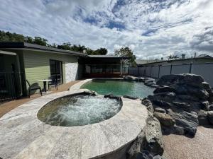 Jabiru Stay Daintree Village