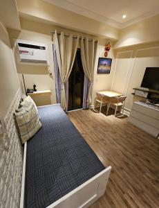 A Grand Residence Vibe