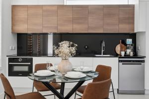 The Break on Diggers - Popular Location, walk to Beach - Ubytování bez kategorie ve městě Coffs Harbour