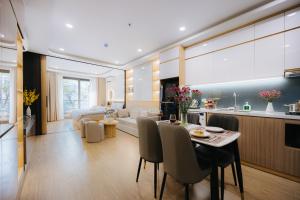 Wisteria Luxury Apartment Hanoi