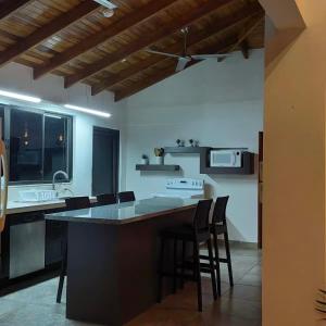 Casa Nosara a 10 minutos de las playas en auto