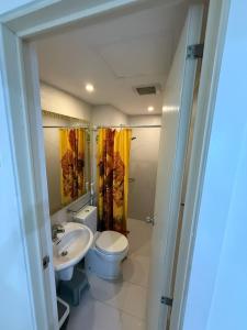 AZURE BICUTAN BORACAY 4FL BEACH POOL View