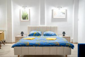 Cozy Main Square Apartment III with Breakfast