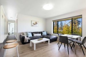 Beachside Breakaway Glenelg South 200m to the Beach - 4hvězdičkové hotely ve městě Glenelg