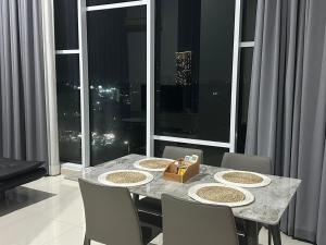 Spacious Modern Soho Brooklyn Apartment Alam Sutera