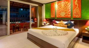 Tanawan Phuket Hotel