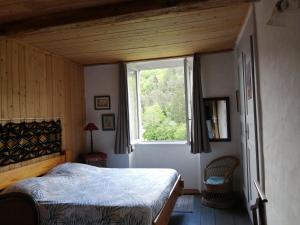 Chambre tranquille avec salle de bain privative
