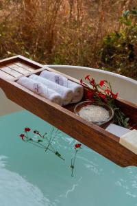 Outpost 12, A Sinali Experience, Kanha