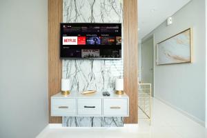 KeyRock Living - Lakeview Luxury in Zada Tower