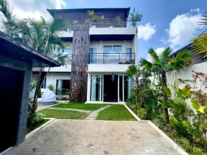 Helenes House - 5 Bedrooms Villa in Jl Bisma, Central Ubud