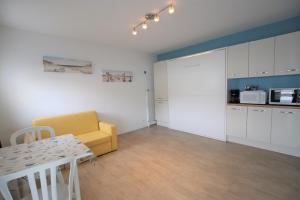 Appartement avec piscine et accès direct à la mer