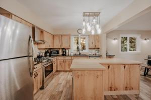 Snowline Cabin #69 - Upscale - Hot Tub - Wifi