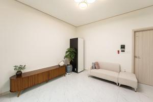 Chuncheon Private House Small House in the Forest 2