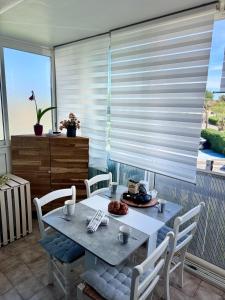 Le Scarlett- Confort à Palavas-Plage à proximité, Terrasse, Piscine et Clim -LaConciergerieByNina