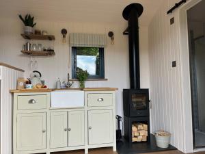 Kilden Hut - Perranwell Station