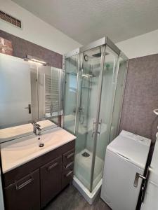 Appartements Le Scarlett- Confort a Palavas-Plage a proximite, Terrasse, Piscine et Clim -LaConciergerieByNina : photos des chambres