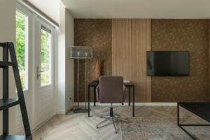 New xl prestige home with balconies