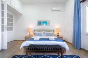 Waves - Seaside Escape