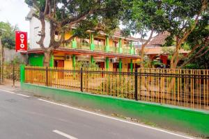 Super OYO 1788 House 24