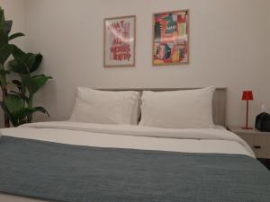 Shade Suites & Studios