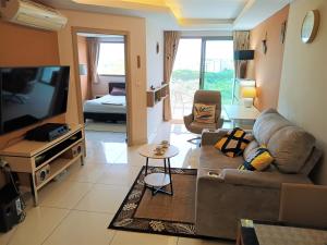 Laguna 1 Beach Resort Oasis of Peace