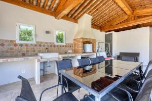 Villas L-Hacienda - Villa Climatisee avec Piscine : photos des chambres