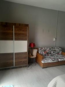 One-bedroom beach apartment, aircon,pool,WIFI