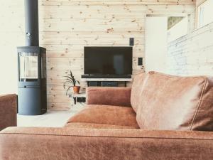 Niemi-Kapee Sammal - modern cottage by the lake Näsijärvi